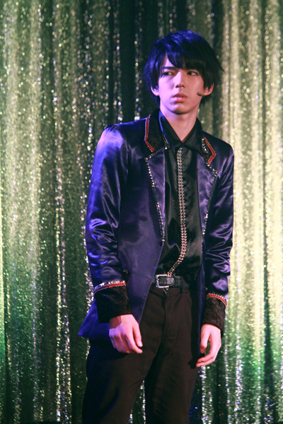 SLAZY”の謎が明らかに！ 大山真志・加藤良輔・東啓介ら出演『Club SLAZY-Another world-』上演中｜長倉正明  画像｜ビジュアルボーイ