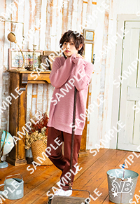 大崎捺希のブロマイドを全国コンビニのマルチコピー機で期間限定発売