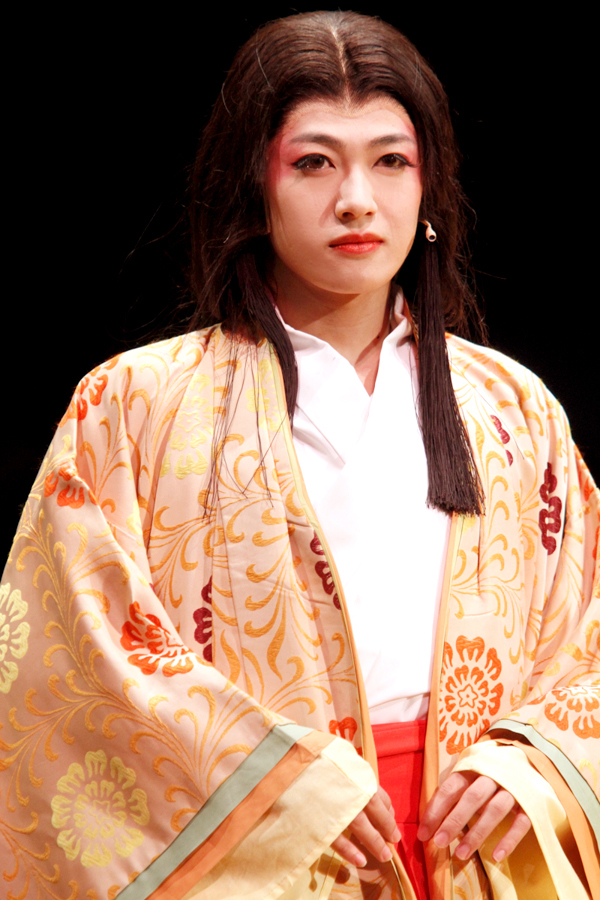 ニコニコミュージカル『源氏物語』DVDとパンフレット ニコニコミュージカル『源氏物語』プレイバック特集｜ビジュアル