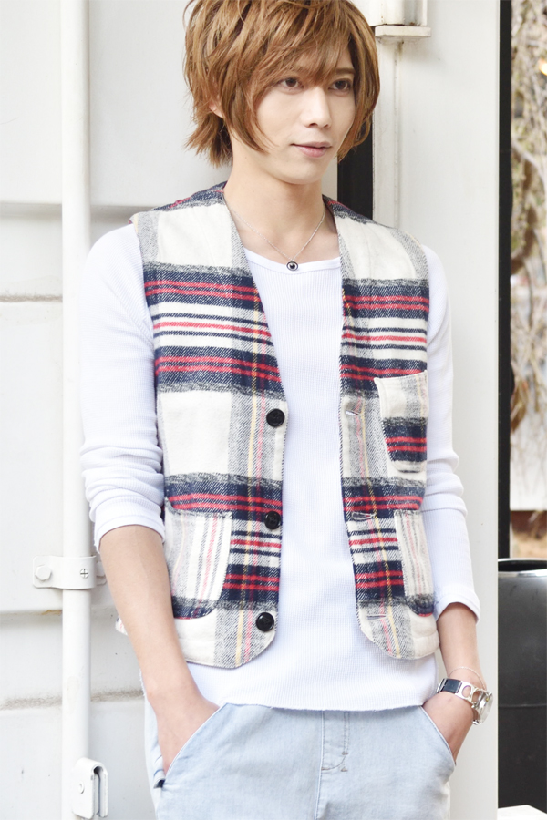 毎日新聞『毎日夫人』俳優紹介コーナー「シアターの昴」|染谷俊之『毎日夫人』アザーカット/メイキングビジュアルボーイ