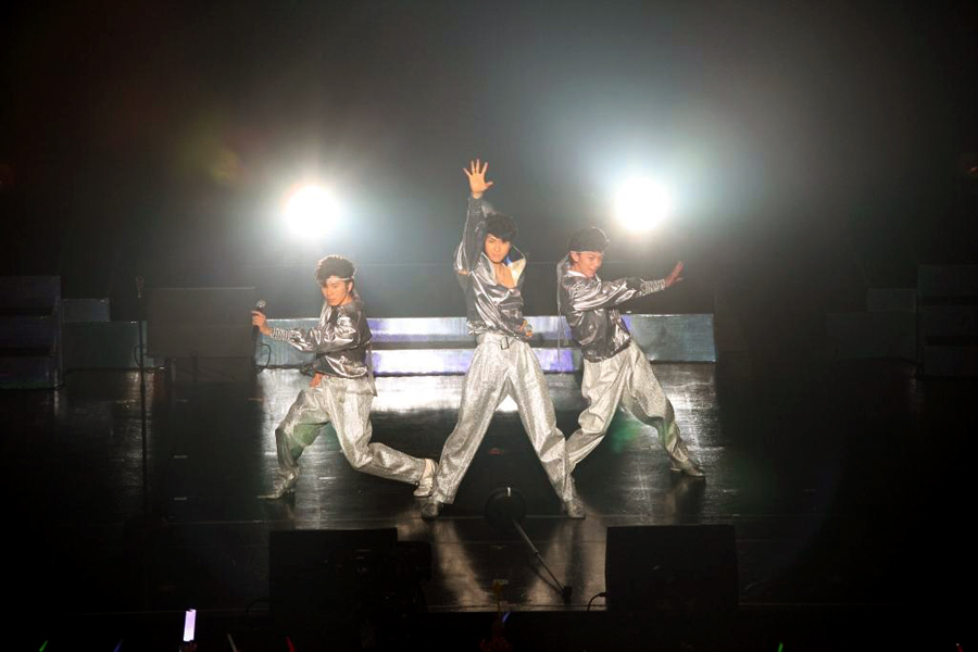 戦国鍋TVライブツアー～武士ロックフェスティバル2013～〈2枚組〉 Amazon.co.jp: 戦国鍋TVライブツアー~武士ロックフェスティバル
